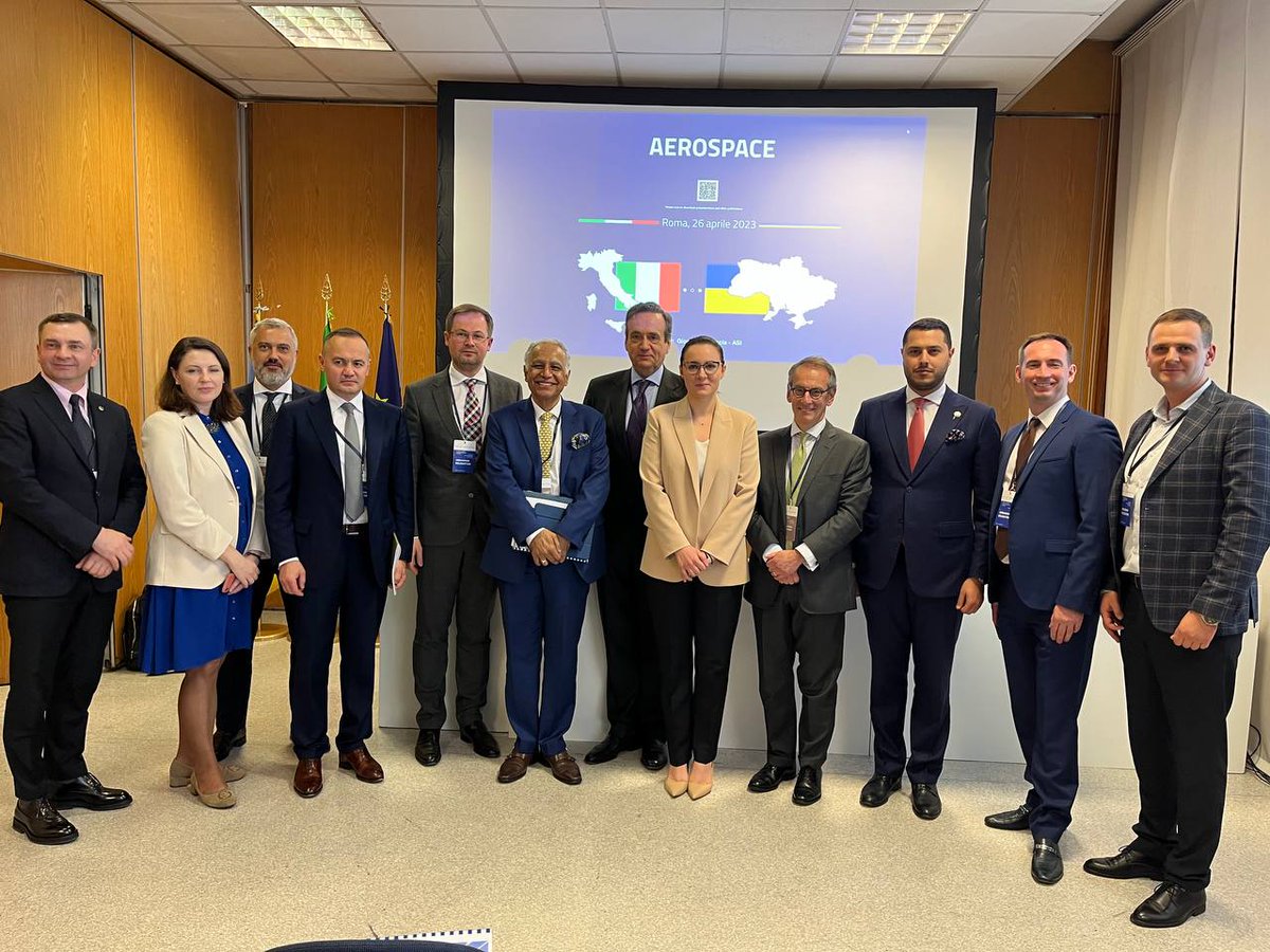 Dr. Valentyn Gvozdiy @gvozdiy , the head of the Supervisory Board at #Ukrhydroenergo, participated in the 🇮🇹 🇺🇦 Bilateral Conference on Reconstruction of #Ukraine, held today in #Rome.
linkedin.com/feed/update/ur…

#RenewableEnergy #StandWithUkraine #UkraineReconstruction