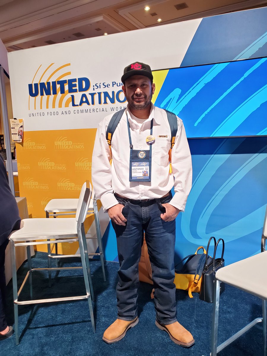agonzalez240's tweet photo. @UFCW @UFCWCanada #UnitedLatinos #UnionStrong #BuildingABetterLife #UFCWLOCAL2 estamos aqui para buscar mejorar la vida de nuestros hermanos y hermanas de la #UFCW because that's what we do, #BuildingABetterLife 💪🏾 https://t.co/Ec3LbSm0dG