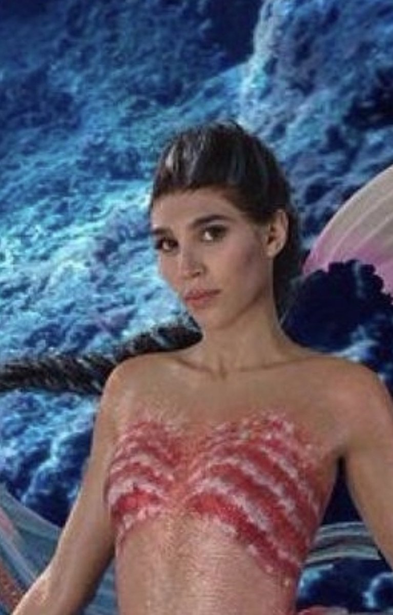 J2thaGolden's tweet photo. New image of Ariel’s sisters in the new live action #TheLittleMermaid and I’m over here wondering if that’s @ChristyRomano on the bottom right??? 🤨🤩 https://t.co/cnRG1cR0gW
