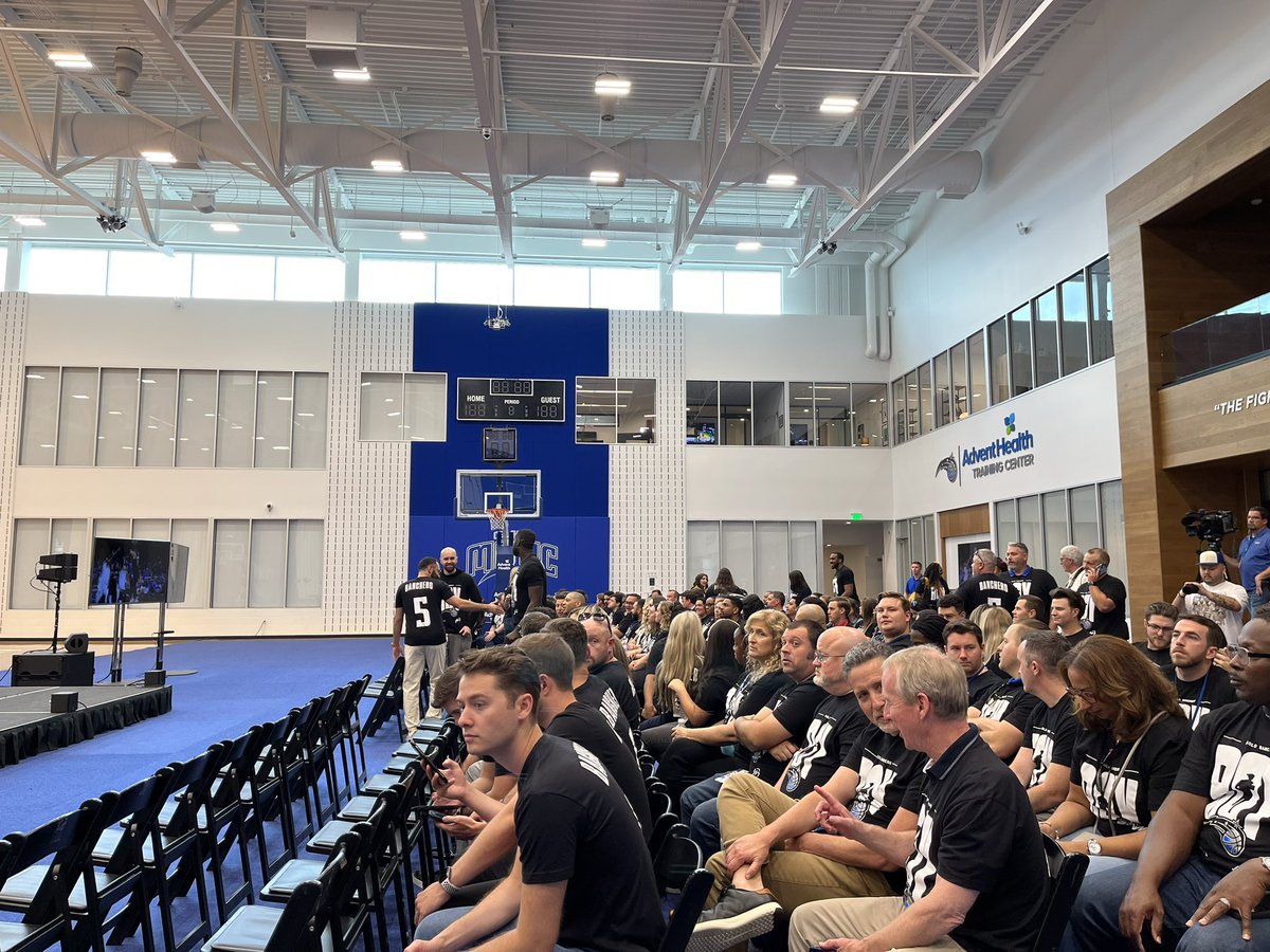 TheMagicInsider's tweet photo. P5 ROY PRESS CONFERENCE #MagicTogether https://t.co/Yz5HiLJRyq