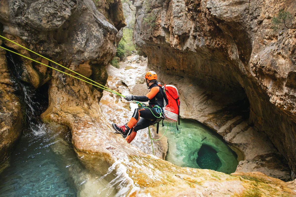 fcmespeleo's tweet photo. II Concentración de Descenso de Cañones de Olcades.

¡¡270 inscritos, y 270 veces gracias a cada participante!!

Organizado por la Federación Castellano Manchega de Espeleología y Cañones. https://t.co/d0IXP7MMsn