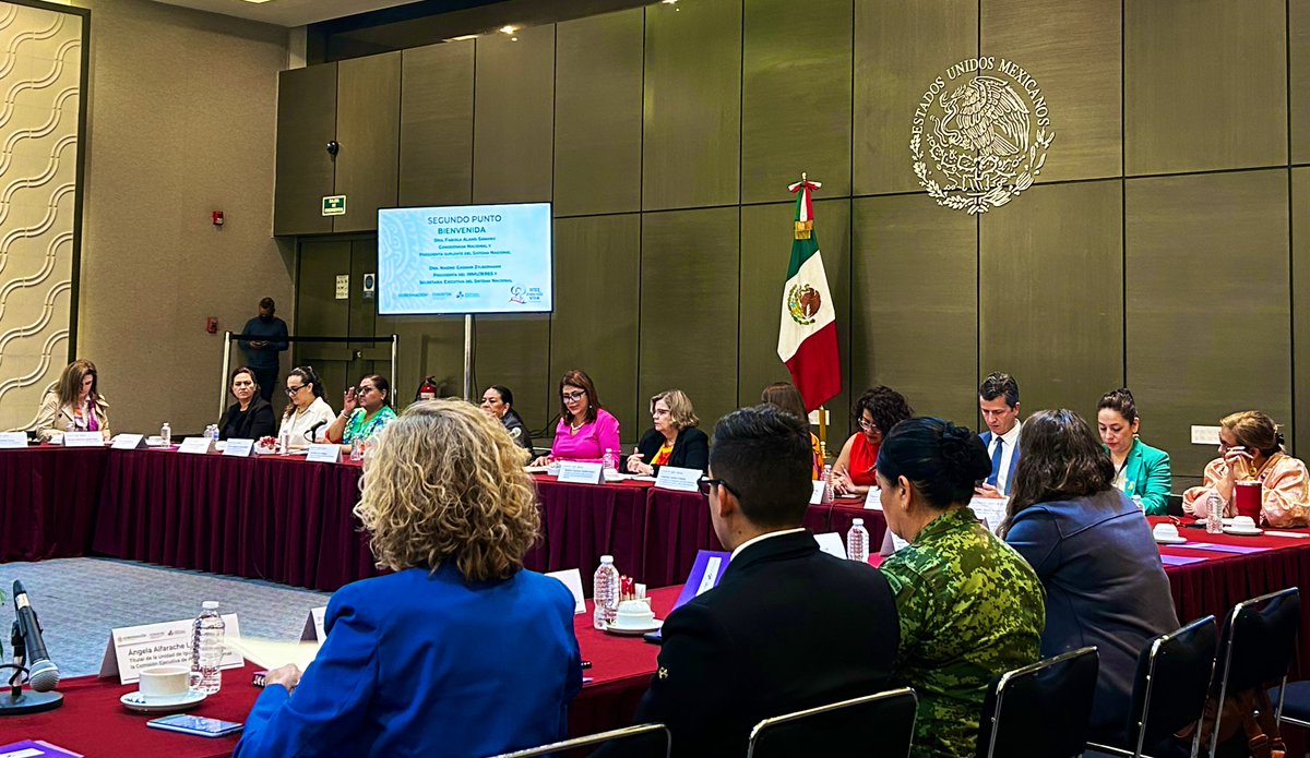 CONAVIM_MX's tweet photo. #UniendoEsfuerzos | En compañía de las titulares de las #IMEF, de los #CJM, así como funcionarias y funcionarios de la #APF, damos inicio a la XLIX Sesión Ordinaria del #SNPASEVM https://t.co/fjUEKrNiWi