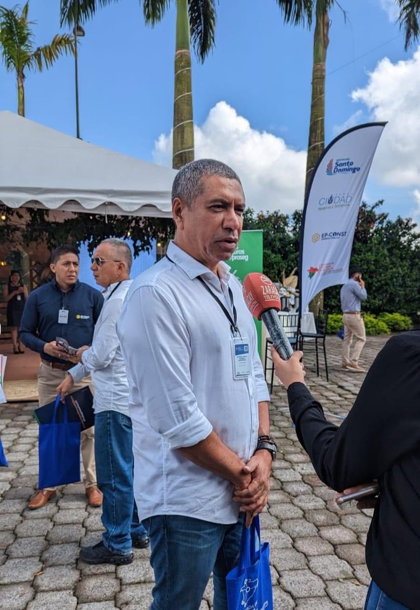 Ing. Ronald Moreno <a href="/RonalMorenoRC5/">Ronal Moreno</a> presente en las Jornadas de Políticas Públicas de la Gestión Municipal Santo Domingo.

#SantoDomingoSomosTodos
#WilsonErazoAlcalde
#JornadaPolíticasPúblicasSDEC