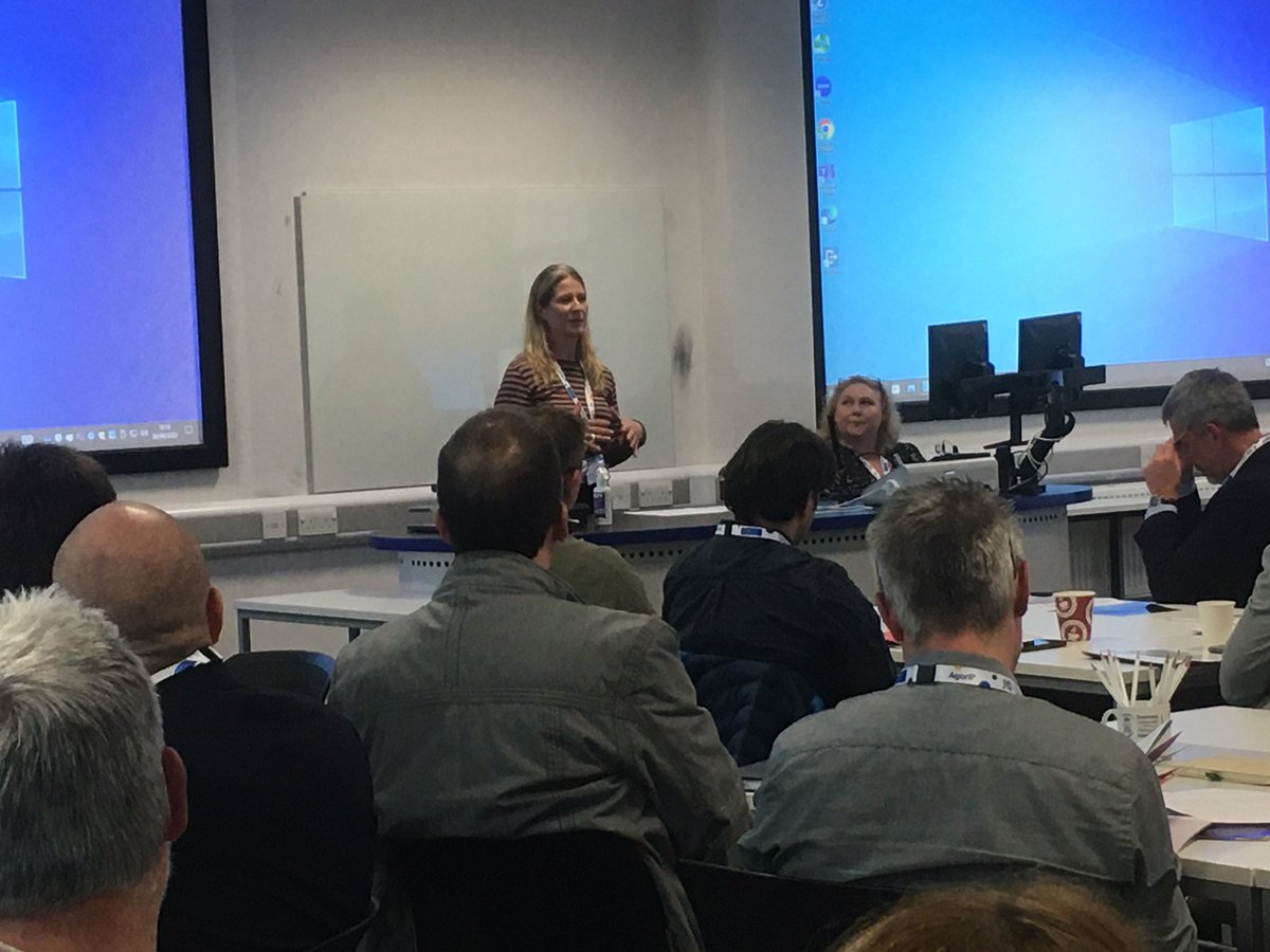 <a href="/CleaAtkinson/">Clea Atkinson</a> talking innovation and support from <a href="/AgorIP_swan/">AgorIP</a>   Great to hear her story!  Long time no see 😬