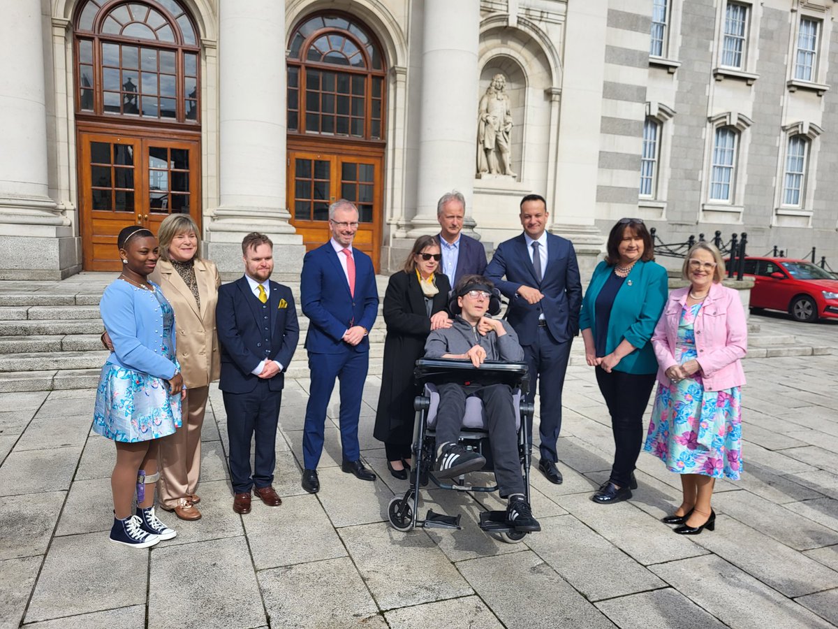 Was super to work with @MHCIreland on the launch of the new #DecisionSupportService & esp. these brilliant champions! 👏🏻  @Photocall_Ire @LeonFarrell_ @dcediy @LeoVaradkar @rodericogorman @AnneRabbitte @MaryButlerTD @merrionstreet