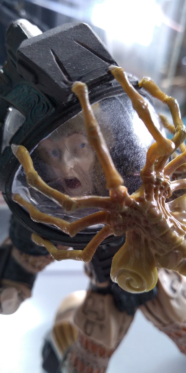 ScouseOggy's tweet photo. "I remember some... horrible dream about... smothering? I don't know... Anyway, where are we?" Happy #AlienDay folks! @WetaWorkshop #miniepics https://t.co/UPFkxF4hs5