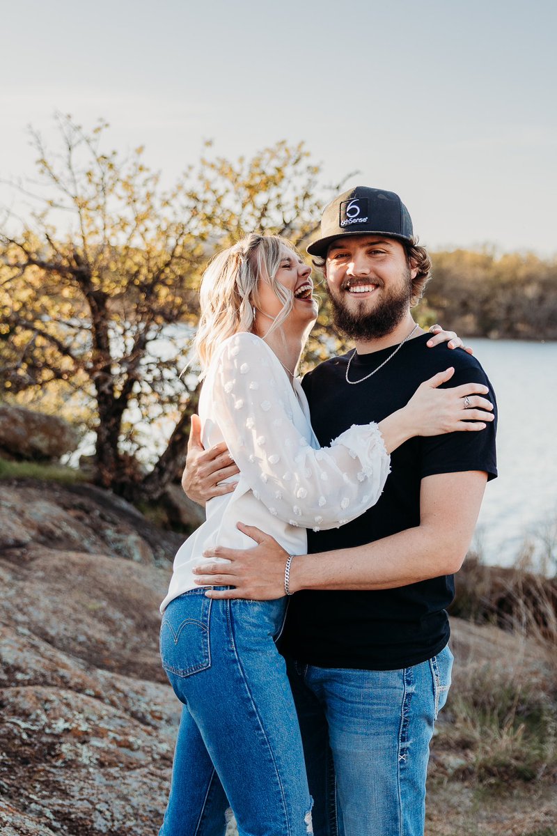 Taylor_Dungan's tweet photo. just love everything about these and this man 🤍⛰️ https://t.co/CHywOFQtlB