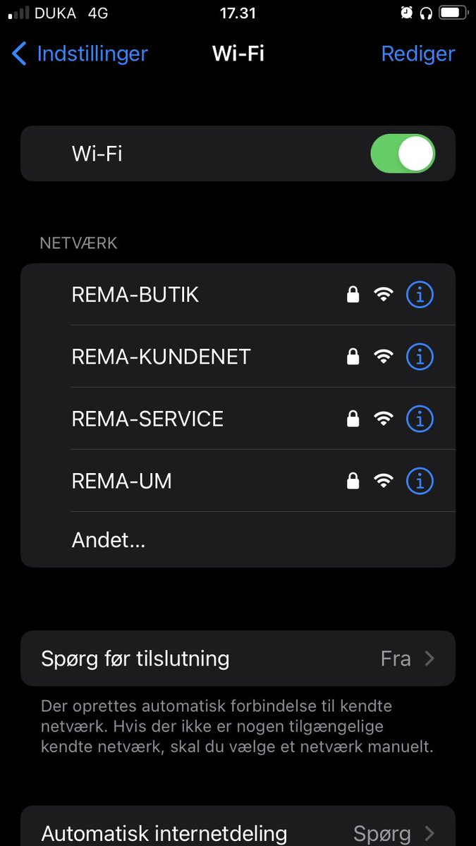 SorenSHG's tweet photo. @JonasSchroder Der var masser af WiFi dernede i dag, men der er kode på kundenettet. Jeg kiggede efter en kode i butikken men kunne ikke finde en. Jeg må prøve at spørge personalet næste gang så 😃 https://t.co/eVybOu7jaC