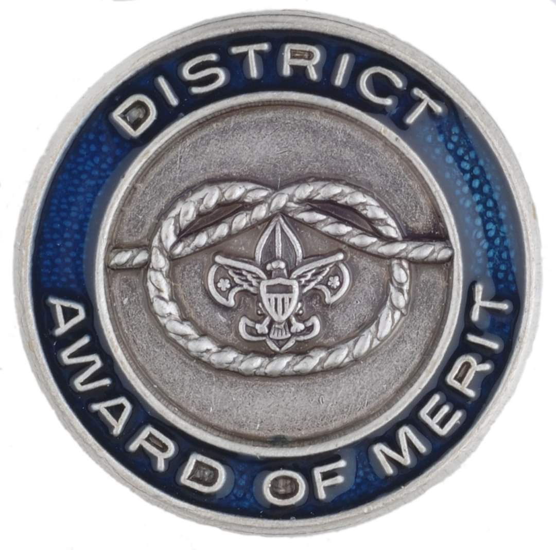 Troop250Waltham's tweet photo. At the Sons of Liberty District Awards Dinner on Monday I was pleased to present the District Award of Merit to our own Mike Washington of Troop 250 #Waltham The Award of Merit is given to registered Scouters who render service of an outstanding nature at the district level. https://t.co/eDKObDSWGr