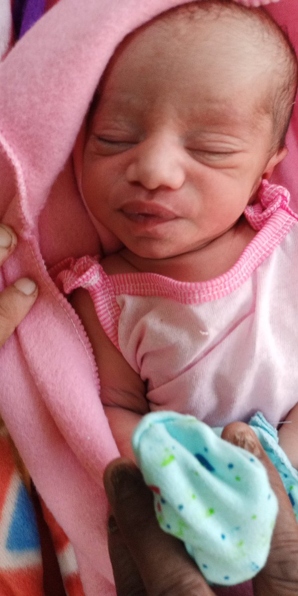 SamadhanBainade's tweet image. माला आज  दुपारी पुत्ररत्न प्राप्त झाल 
 
देवानं दिलेलं सगळ्यात अनमोल गिफ्ट आमच्या  वाट्याला आलं
नवजात बालकाच्या रूपात आमचा जीवनात सुख झालं
छोट्या छोट्या पावलांनी घर भरून जाईल.!
बाळाच्या जन्मामुळे आमच्या आनंदाला उधान येईल.!
@SamadhanBainade #beby