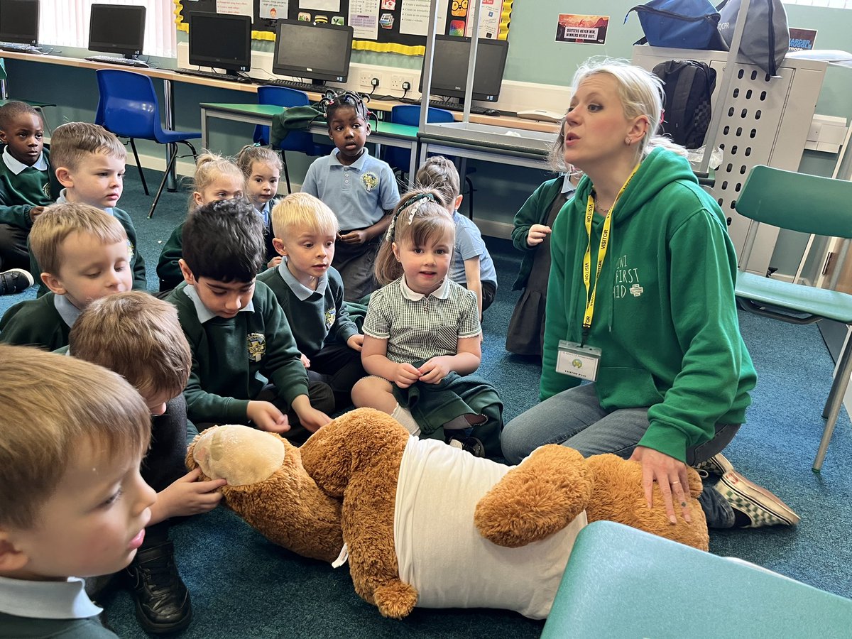 StYrbg's tweet photo. Reception loved becoming Mini First Aiders this morning @minifirstaiduk https://t.co/IuxB58iREE