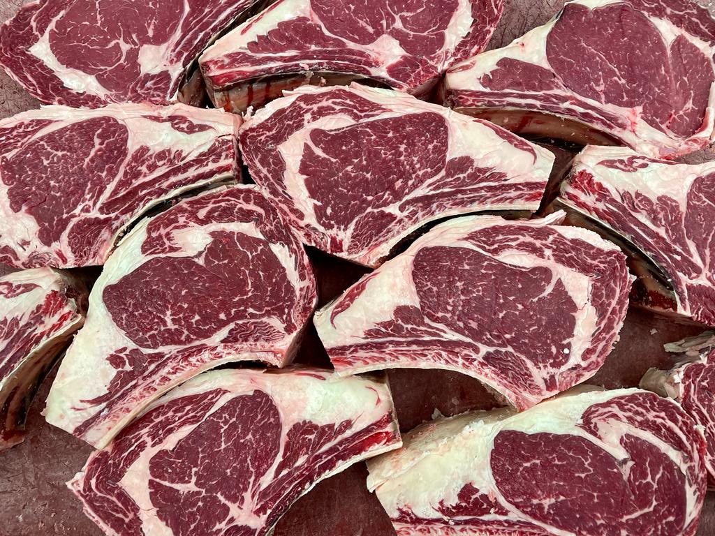 MeatPeter's tweet photo. 45 day salt-aged 1kg Cote de Boeuf…coming out for the holiday weekend.

#beef #rib #cotedeboeuf #sharingsteaks #holidayweekend https://t.co/NdCHgRVX6E