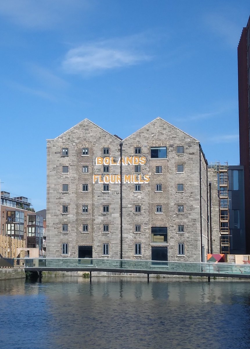 ehlyons's tweet photo. Old meets new...

Unexpected tour of Dublin this afternoon while waiting for a bus...
#Dublin #SamuelBeckettBridge 
#BolandsMills #BarrowStreet #dublintown https://t.co/8rLwnh82Ma