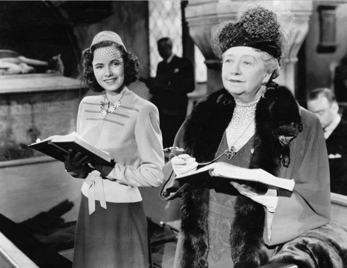 TinseltownTwins's tweet photo. May Whitty with Teresa Wright in Mrs. Miniver (1942). #ClassicGirlOfTheWeek #MayWhitty https://t.co/6KCRLbWQAm