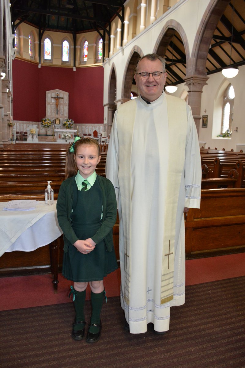 Jaclyn_McCready's tweet photo. Super proud of Kaitlyn as she received the Sacrament of Reconciliation tonight @stmarysgreenock. Thank you to Fr Tom, Mr Mac and all the staff @StMarysPS14 for preparing her so well ⛪️ https://t.co/3gu6Xsurs4