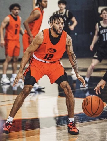 ThePortalReport's tweet photo. East Central (D2) transfer Ellis Lee, Jr. (@Ellislee16) is available in the transfer portal.

6-3 graduate transfer shot 31% from three and 38% from the field in 14 games this past season.

Also spent time at Chattahoochee Valley CC where he averaged 14.1 PPG as a sophomore. https://t.co/mX44xSjNJQ