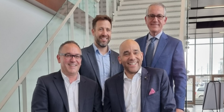repreneuriatqc's tweet photo. 🎉 25 ans de développement local ça se souligne !
En compagnie du ministre délégué du MEIE @Cskeete à l’événement de notre partenaire, @FQMenligne
@economie_quebec #repreneuriat #CTEQ https://t.co/hqvdeVEyUf