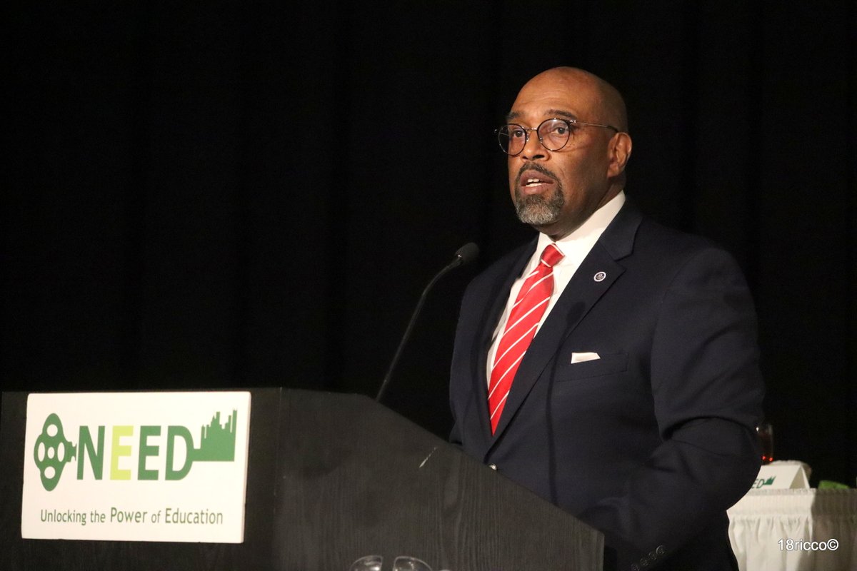 needpgh's tweet photo. NEED WOULD LIKE TO THANK DR. QUINTIN BULLOCK FOR BEING OUR MASTERS OF CEREMONIES AT NEED'S 60TH ANNUAL SCHOLARSHIP DINNER.   #NEEDLD #NEED #NEEDSCHOLARS #NEEDDINNER2023 #NEEDSCHOLARSHIPDINNER #18RICCO #SUPPORTNEEDLD #NEEDS60TH #DRQUINTINBULLOCK https://t.co/NlnoOGKkW1