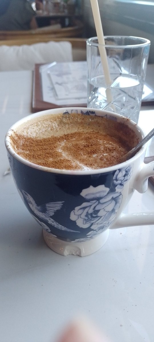 Medicina para la quemada el #cafedeolla #latte de #casagarmendia es DELIIII #cafe #cafeconleche #Coffee #depression fuera del sistema con estás endorfinas de la olla cafetera #ZeldaVuelve no sé a dónde se fue pero q no se vaya (si es la princesa de #link sino me vale)