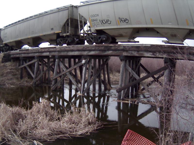 Matt_Meteor's tweet photo. @Andrew_Meteor And we've caught a train on cam! https://t.co/KBfItd98Xt