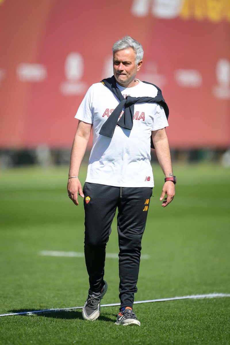 MourinhoPics's tweet photo. Jose Mourinho 📸

Wednesday training session https://t.co/YkCy2BKovl