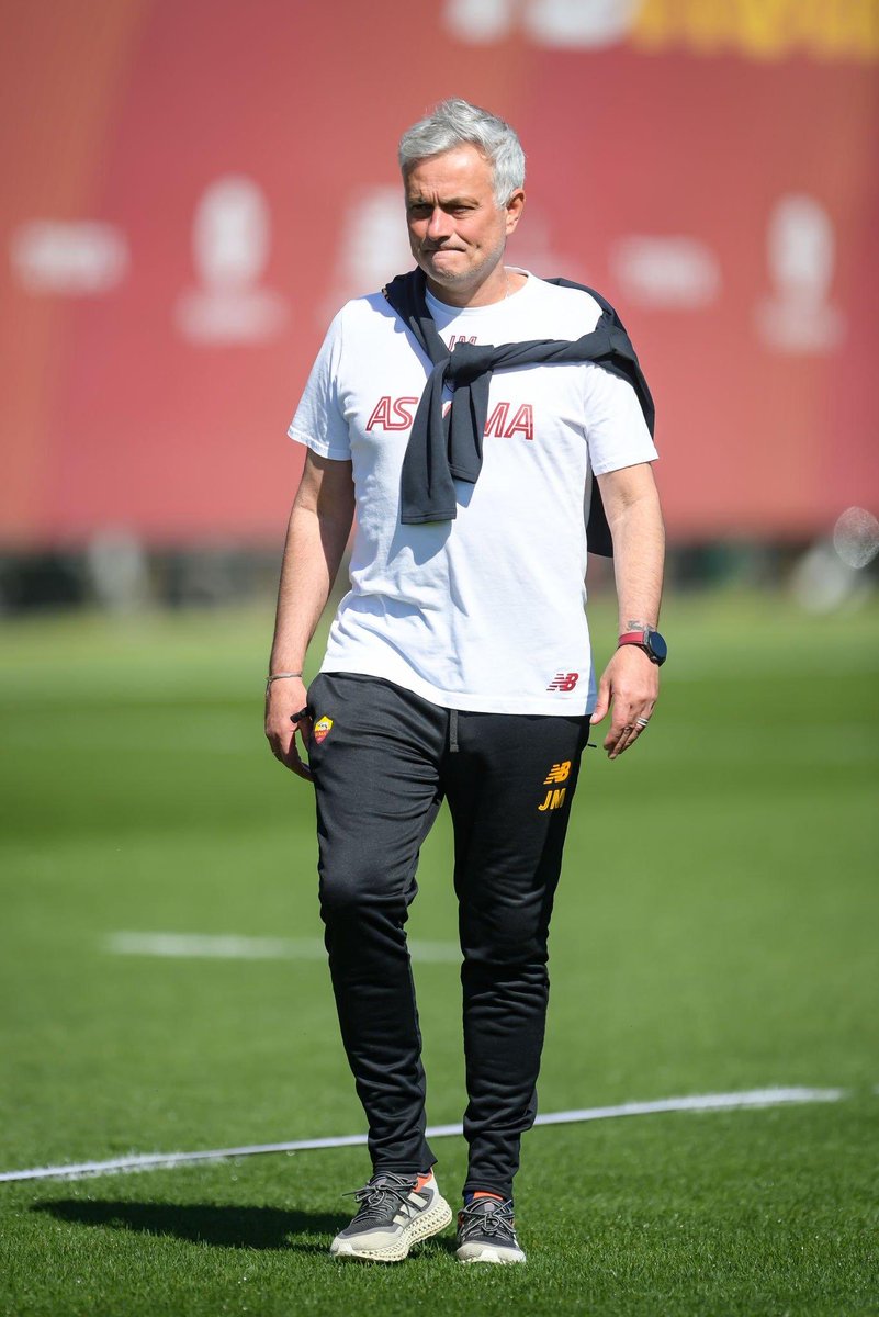 MourinhoPics's tweet photo. Jose Mourinho 📸

Wednesday training session https://t.co/YkCy2BKovl