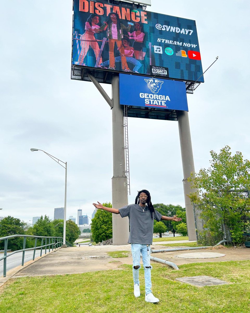 SVNDAY7's tweet photo. Distance out now 😇 https://t.co/U9do1G3ipB