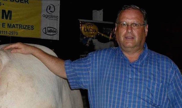 FonsiLoaiza's tweet photo. Este fascista se llama Carlos García Juliá y fue autor de la Matanza de Atocha con 6 abogados laboralistas asesinados. Estuvo 25 años prófugo.Entró en la cárcel en 2020 y le rebajaron la pena de 10 años a 10 meses. Se presenta a las elecciones por Falange. La "justicia" en España https://t.co/9ynxm3CPV2