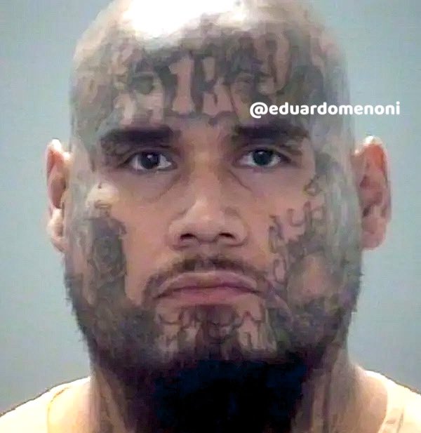 eduardomenoni's tweet photo. 🚨| ÚLTIMA HORA: Un miembro de la MS-13 de El Salvador mató y desmembró en La Florida a un repartidor de Uber Eats de 59 años en medio de un delivery en su casa; sacó los restos en bolsas de basura. No lo verás en la TV porque no le conviene a los organismos de DDHH. ¿Qué opinan? https://t.co/KTxW9L7HR3