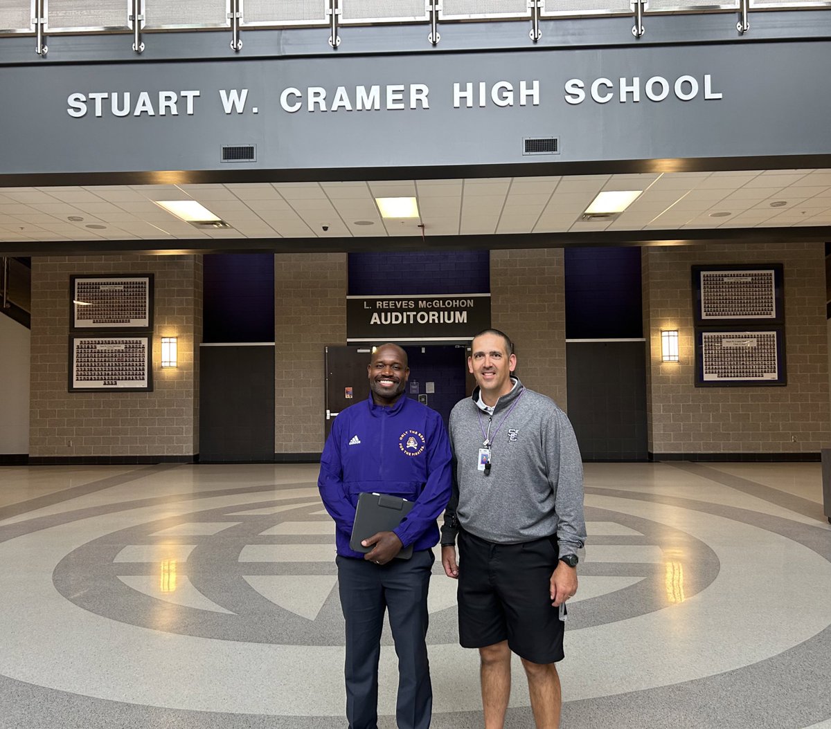 StuartCramerFB's tweet photo. Thanks to @CoachJulesM from @ECUPiratesFB for visiting us today! https://t.co/PoMOnNt5NU