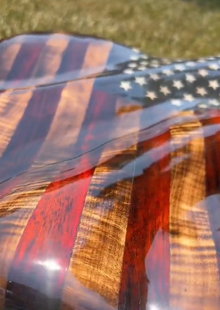 amazinggoop's tweet photo. Beautiful wood flag with Padouk and Maple #lawlesswoodworks #thatgoodwood #wood #woodworking #USA #Famowood #GlazeCoat #arbortech #kutzall #famowoodglazecoat #padouk #maple #epoxyresin #resin #resinart
https://t.co/Pr78WkeLrK https://t.co/4Te23wkrwk