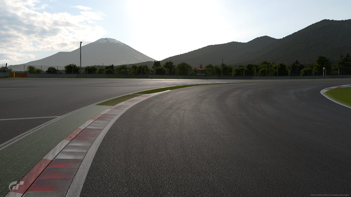 emula86's tweet photo. #GT7 - Fuji Speedway - 1.31 vs 1.32 https://t.co/V6rQB4xOz8