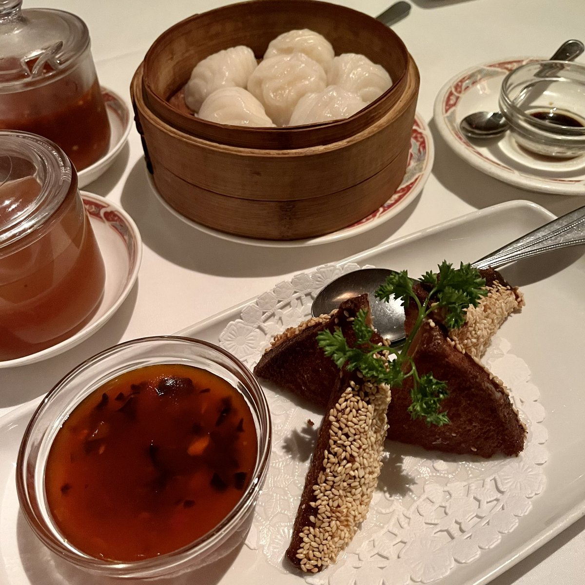 514eats's tweet photo. Flavors, heat and tradition at their finest over at Szechuan by Mr. Ma. 🇨🇳
.
#montreal #oldmontreal #vieuxmontreal #chinese #sichuan #dumplings #shrimptoast #crabcornsoup #sichuanbeef #thaicurrychicken https://t.co/uzO5kq8RK3