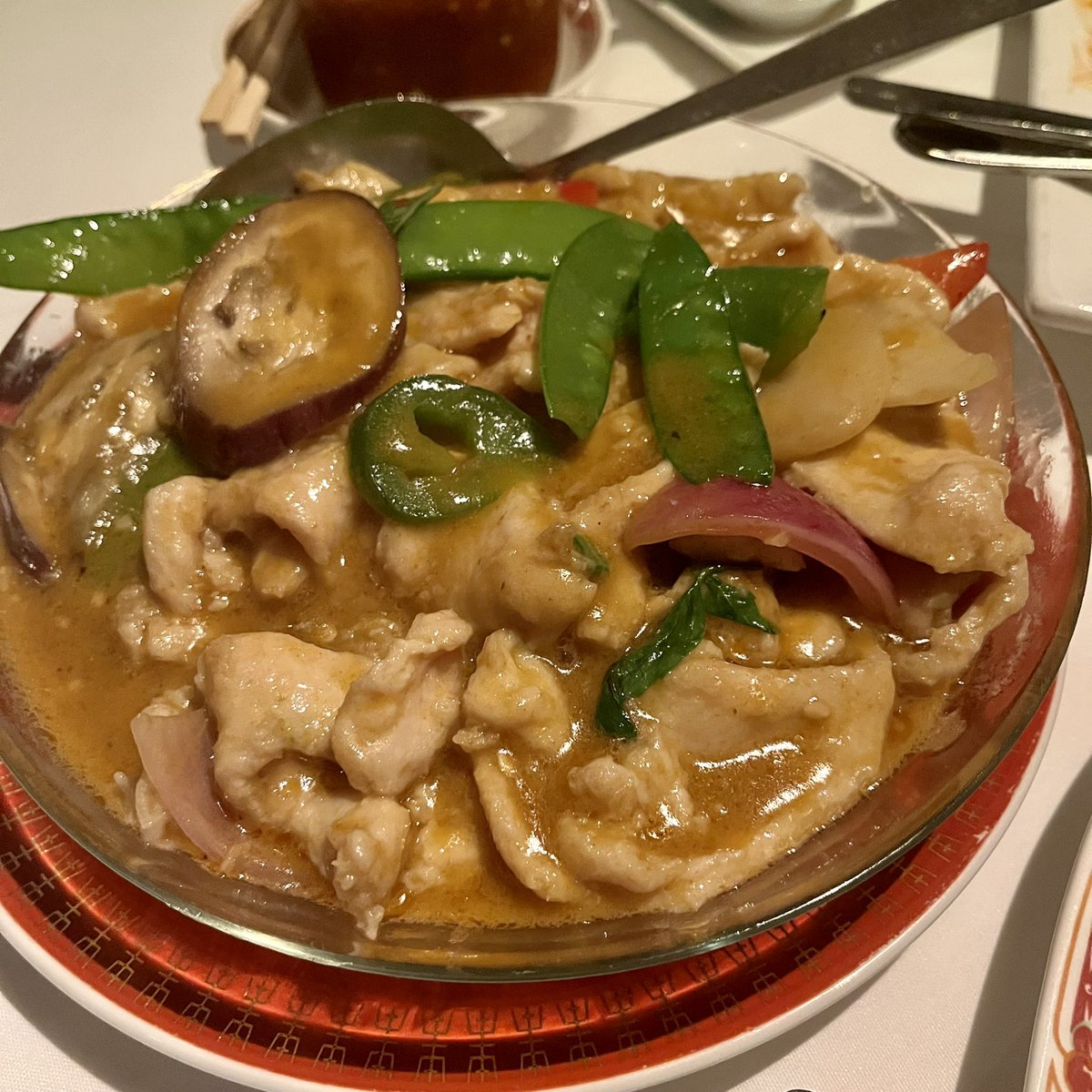 514eats's tweet photo. Flavors, heat and tradition at their finest over at Szechuan by Mr. Ma. 🇨🇳
.
#montreal #oldmontreal #vieuxmontreal #chinese #sichuan #dumplings #shrimptoast #crabcornsoup #sichuanbeef #thaicurrychicken https://t.co/uzO5kq8RK3