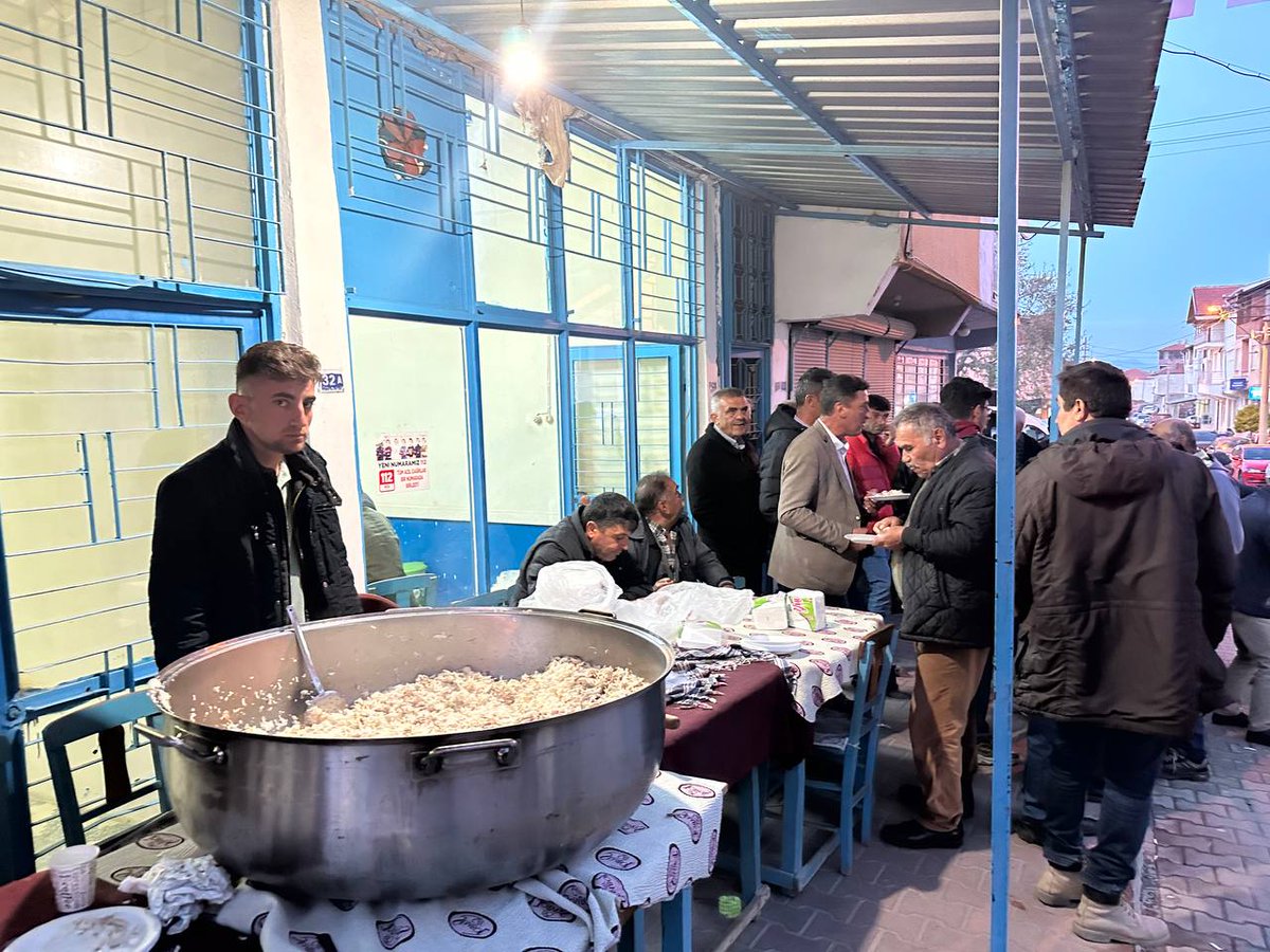 AliKARAOBA's tweet photo. Yeleğen Belde Örgütümüzün açılışına katıldık.
Mitinge dönüşen açılışımız için örgütümüze ve Yeleğen halkına teşekkür ederiz.
#BirleşeBirleşeKazanacağız https://t.co/RmksuGbsDq