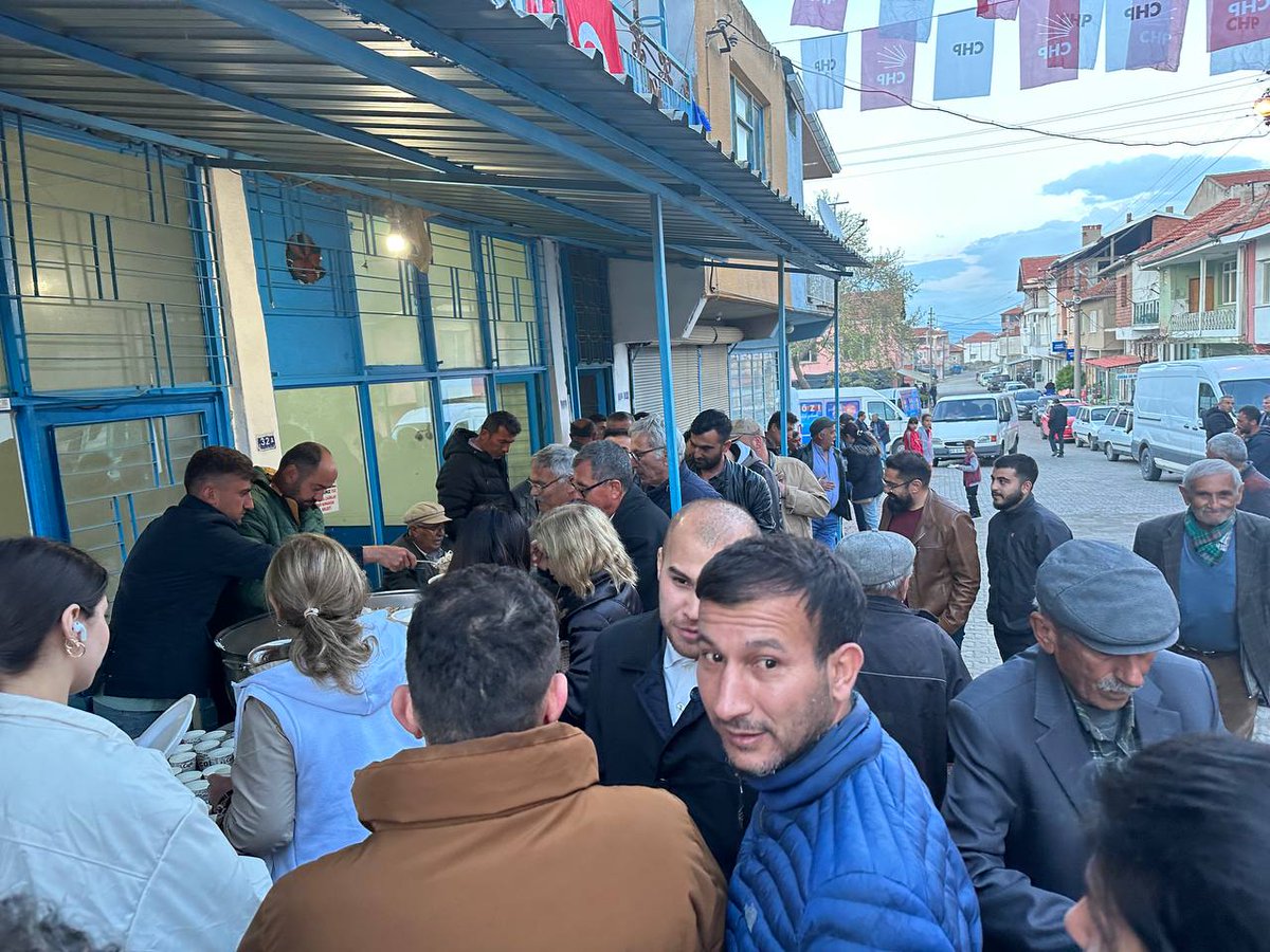 AliKARAOBA's tweet photo. Yeleğen Belde Örgütümüzün açılışına katıldık.
Mitinge dönüşen açılışımız için örgütümüze ve Yeleğen halkına teşekkür ederiz.
#BirleşeBirleşeKazanacağız https://t.co/RmksuGbsDq