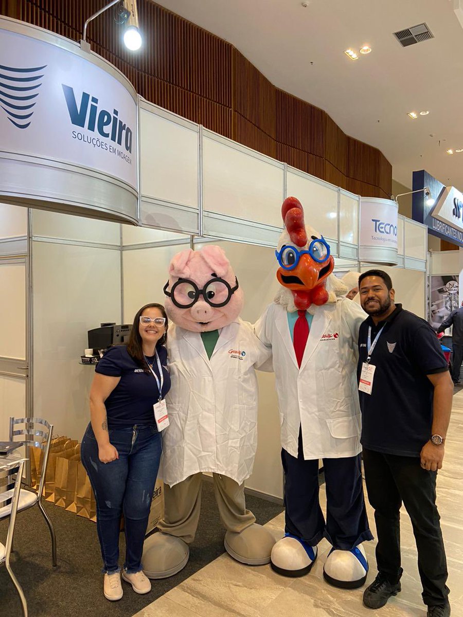 moinhosvieira's tweet photo. É o segundo dia de #Avesui 👏🐷
Vem junto com a Moinhos Vieira!
#moinhosvieira #avesui #moinhosdemartelo #feiraindustrial #medianeira https://t.co/dk5clVtToD