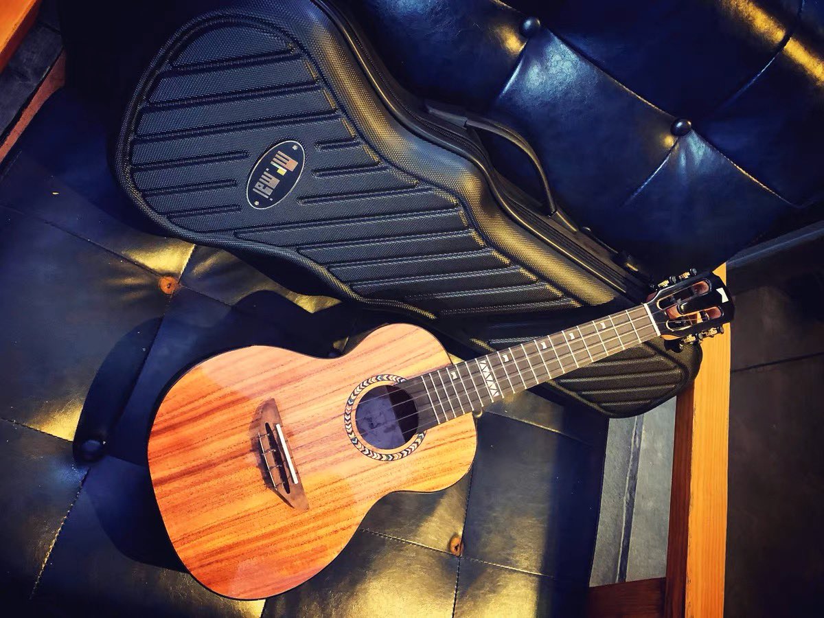 MMC ukulele/ Top solid Koa/Gloss Finish /with armrest /concert ukulele #Mrmaimusic #Mrmaiukulele #ukuleleconcert   #ukulelemusic #ukulelecovers 
#ukulelelover #Ukulélé #우쿨렐레 #ウクレレ
#ukuleleshop #ukulelesoprano #guitarra #guitarcover 
#guitars #musicshop #musicstore