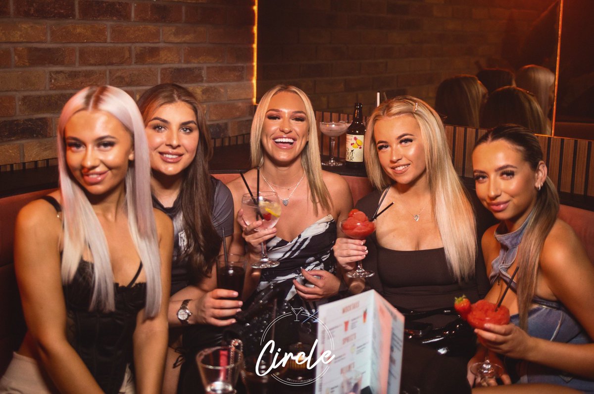 CircleBolton's tweet photo. Weekend highlights with our faves! Full album on our Facebook page🥂✨

#circlebolton #cocktailbar #saturdaynight #weekend #friends https://t.co/olesUX0Zwm