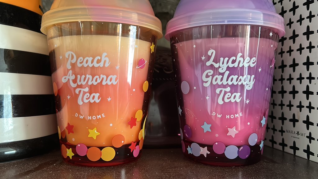TrinityAshcroft's tweet photo. These candles smell amazing also I need a boy to dust my house 😂 @DWHomeCandles https://t.co/QiZmFwDaMj