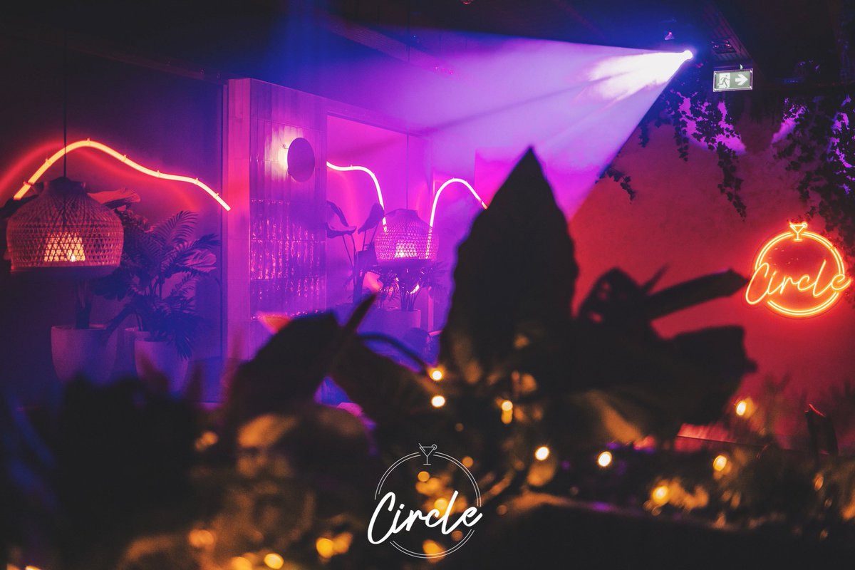 CircleBolton's tweet photo. Weekend highlights with our faves! Full album on our Facebook page🥂✨

#circlebolton #cocktailbar #saturdaynight #weekend #friends https://t.co/u6GC3tPfFo