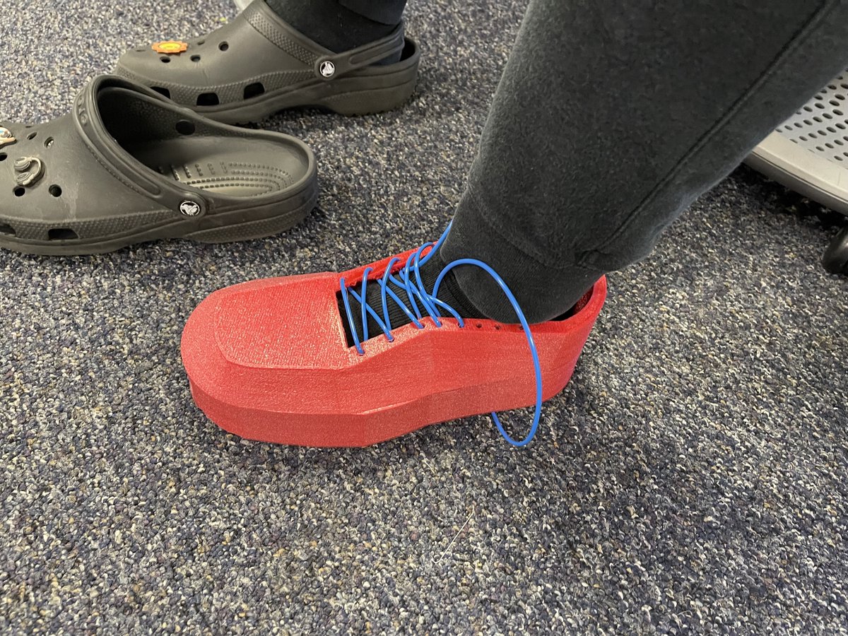 AdrianPompa07's tweet photo. Guys like my shoe for a million vbucks @HagedornScott @t3chl0gic @SabinePassISD @AutodeskEDU @tinkercad #3dprinted https://t.co/T2RhCf8FN2