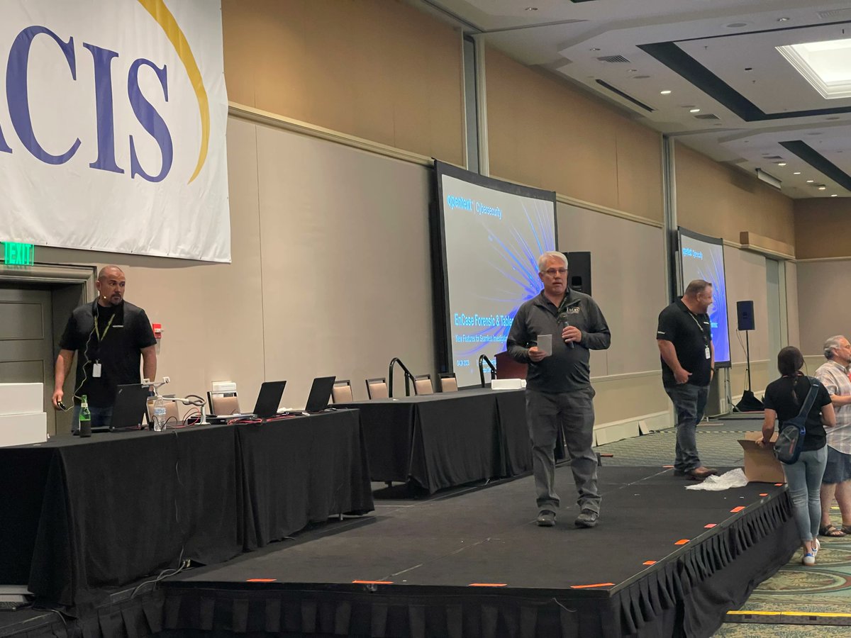 #IACISOrlando had a great Opening Night Reception thanks to <a href="/DigitalIntel/">Digital Intelligence</a> and @opentext! It was a great time for members to get to know each other and bond over a shared passion for digital forensics! 
.
.
.
#dfir #digitalforensics #community