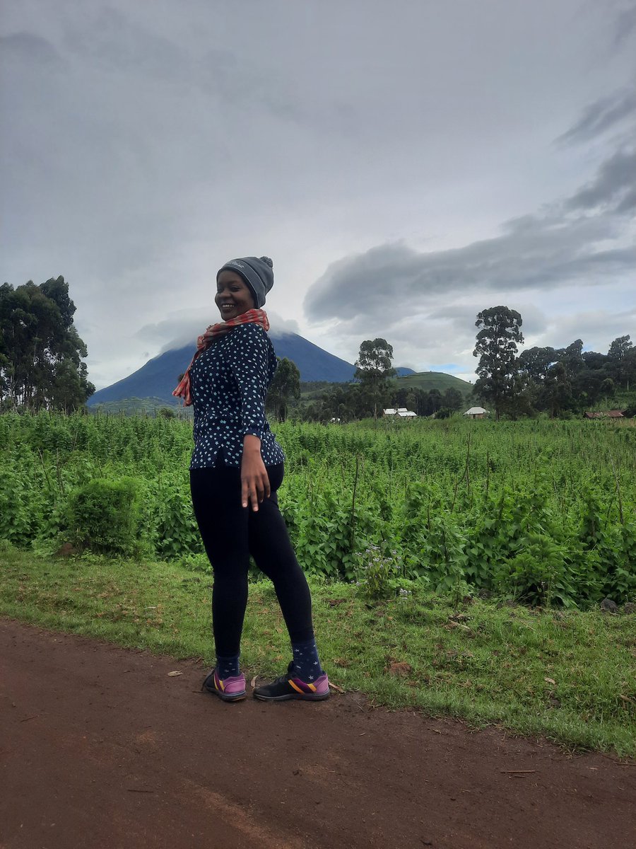 SandraNabasirye's tweet photo. Climbing beans and Mt Muhabura in the background😊.

Kisoro is not only a food hub but also a good place to relax. https://t.co/h2VOXOmoPJ
