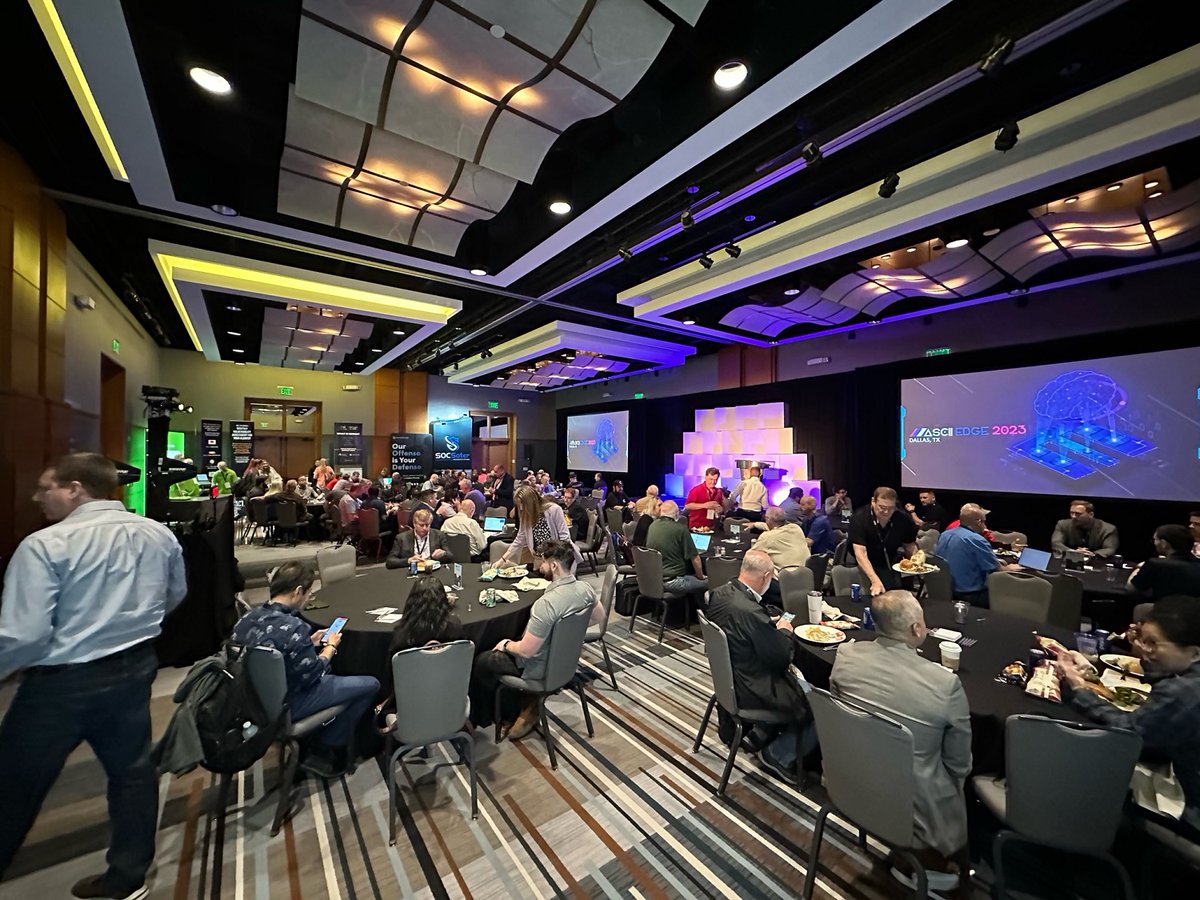 ZyxelNews's tweet image. We had a wonderful experience interacting with the attendees at #ASCIIEDGE in Dallas. Thank you to all who visited our booth. 

#ITCommunity #msp #managedserviceproviders