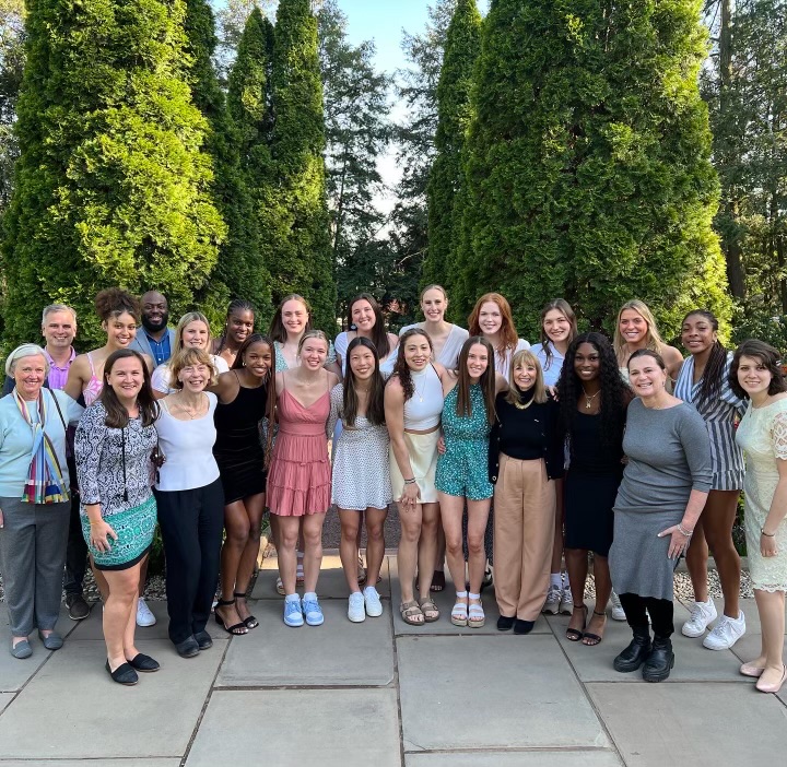 I 🧡 This Team and our Team Around the Team! Thank you for an incredible year and a wonderful night celebrating!  #Ivychamps #Roundof32