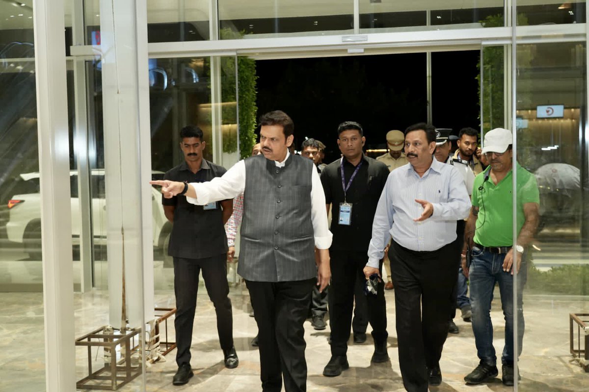 Dev_Fadnavis's tweet photo. NCI and Nagpur is all set !
Visited, reviewed and inspected the preparations with doctors and directors, at the National Cancer Institute, Jamtha, Nagpur.
We all are looking forward to inauguration of this dream project of NCI to serve the society and work towards cure and prevention of #Cancer !
#Nagpur #NCI #NationalCancerProject #Maharashtra #SayNoToCancer
