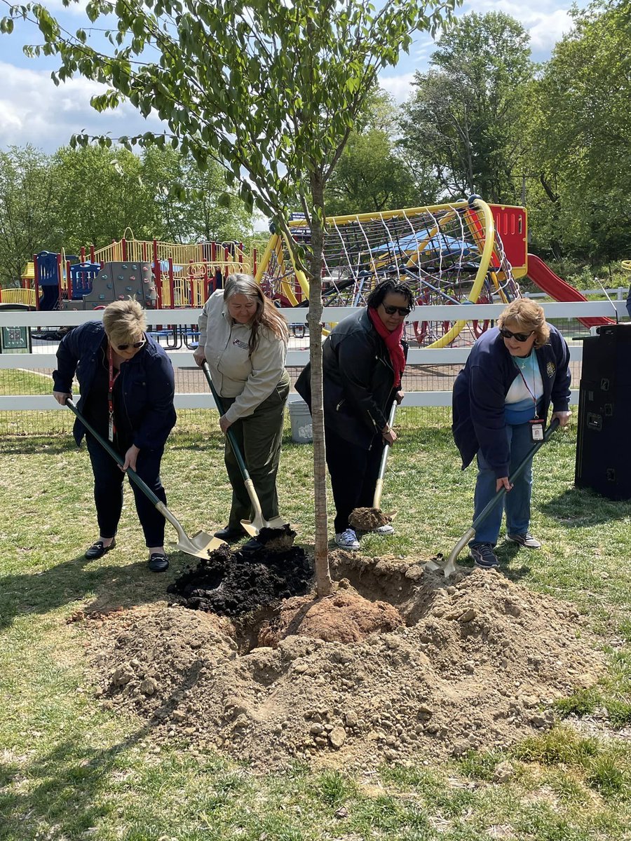 Mayor Craig A. Moe, <a href="/LaurelParksRec/">City of Laurel Department of Parks and Recreation</a>, the Laurel Tree Board, &amp; members of the community were joined by Senator Ron Watson and Senator Jim Rosapepe as we received our recognition from <a href="/MarylandDNR/">Maryland DNR</a> to celebrate #ArborDay on April 28th!

2/2 <a href="/LaurelCityOEM/">Laurel City OEM</a> <a href="/LaurelClerk/">City of Laurel Clerk</a> <a href="/LaurelPIO/">Laurel PIO</a>