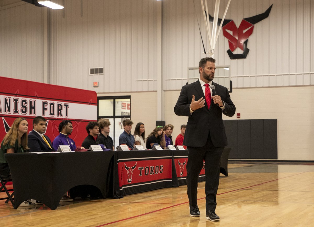 The second Spring Signing Day stop was on the hill in Spanish Fort where 11 athletes from 7 sports cemented commitments: Braeden Holston, Reeve White, Josiah Hixon, Jacob Godfrey, Reed Hopkins, Colin Spuler, Zoe Wise, McKynzie Dawson, Byron McElroy, Goodwin Holley and Hunter Hall