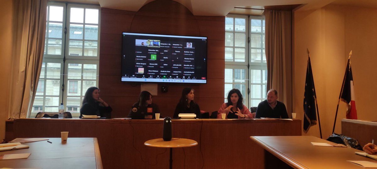ccfd_tsolidaire's tweet photo. Intervention de Maître @juliefev s/ le CLIP, principe du consentement libre, informé et préalable. Principe non respecté dans le cadre de #EDFMexique.

Même si respect du CLIP pèse s/ les Etats et non sur les entreprises, elles sont tenues de respecter les droits des populations. https://t.co/4S3SZODKo7